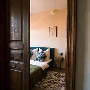 https://lazensky-apartman-karlovy-vary.karlovyvary-hotels.com